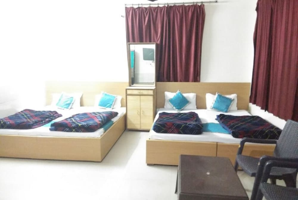 Goroomgo Tourist Home Rishikesh