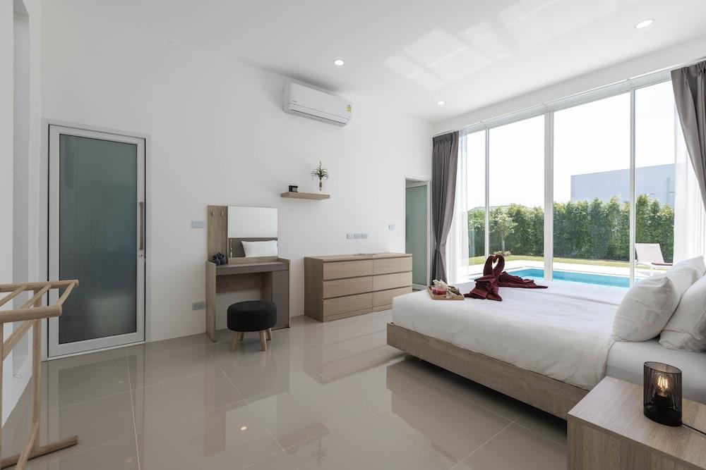 Modern 4 Bedroom Pool Villa PMK-A2