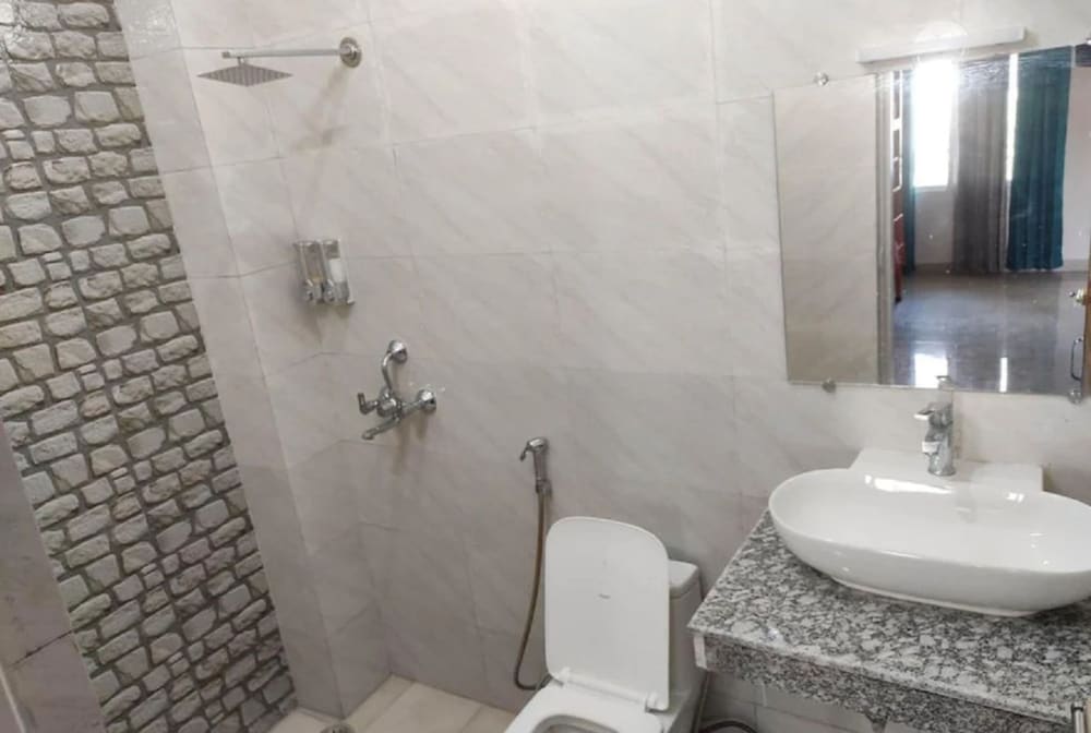 Goroomgo Hill Hoppers Rishikesh