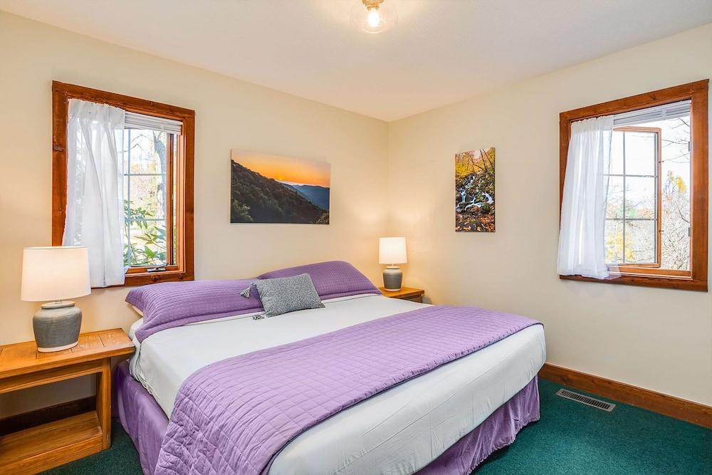 Love Ridge Mountain Lodging