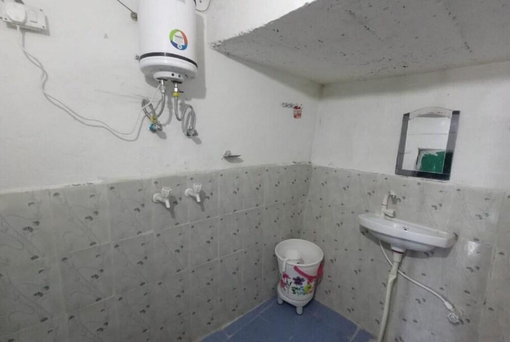 Goroomgo Ananda Homestay Kausani