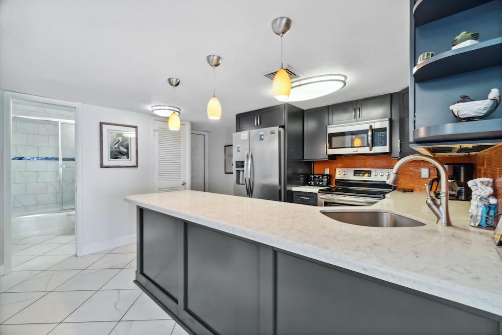 Holiday Surf & RC by Panhandle Getaways