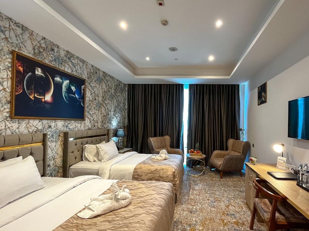 Al Mansour Plaza Hotel