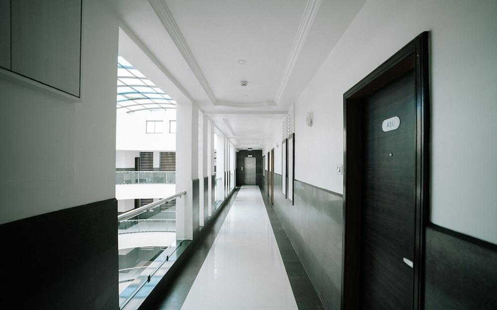 Daksh The Madhuvan Suites Dwarka