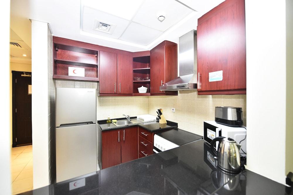 KEN - Spectacular Furnished Studio