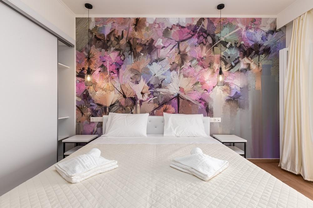 Aqua Luxury Suites Roda