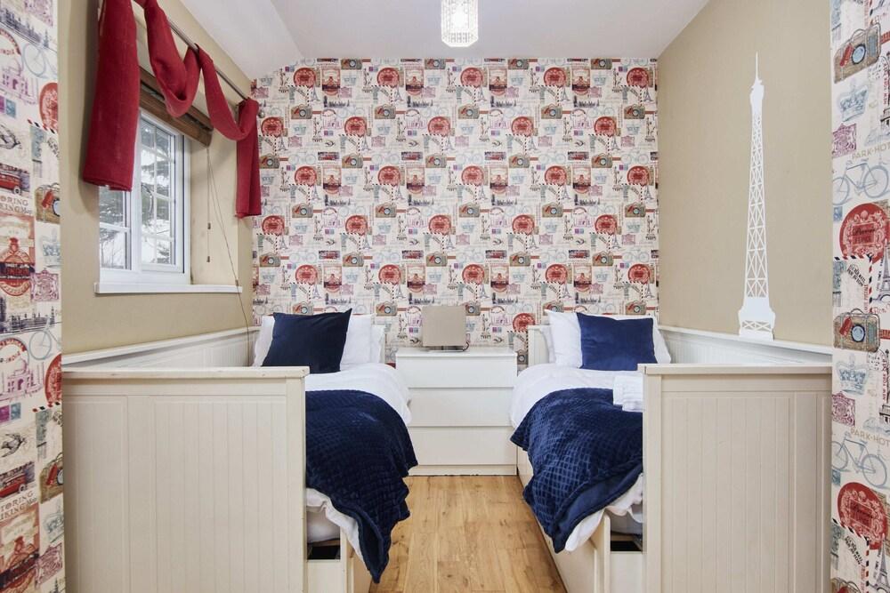 Homebird Property - Carter Knowle House