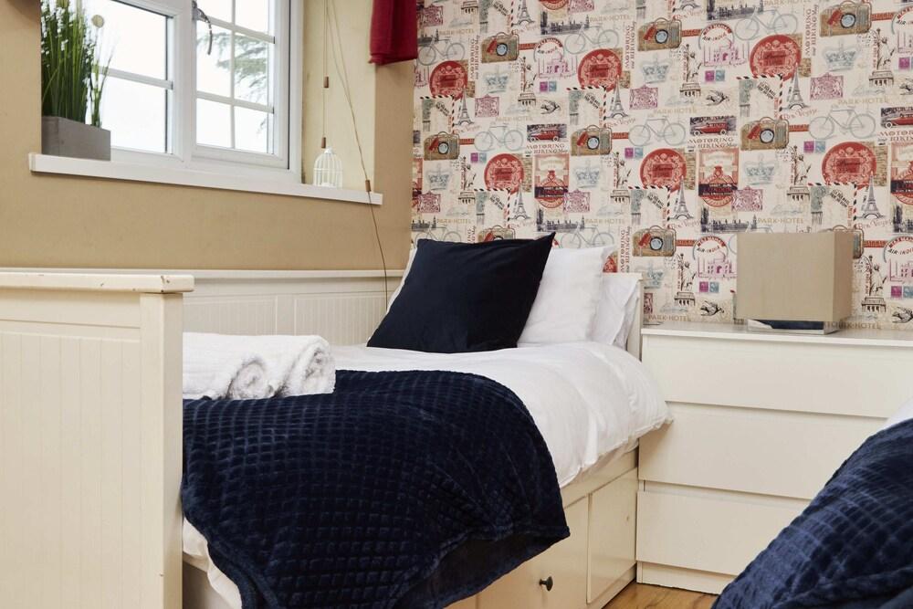 Homebird Property - Carter Knowle House