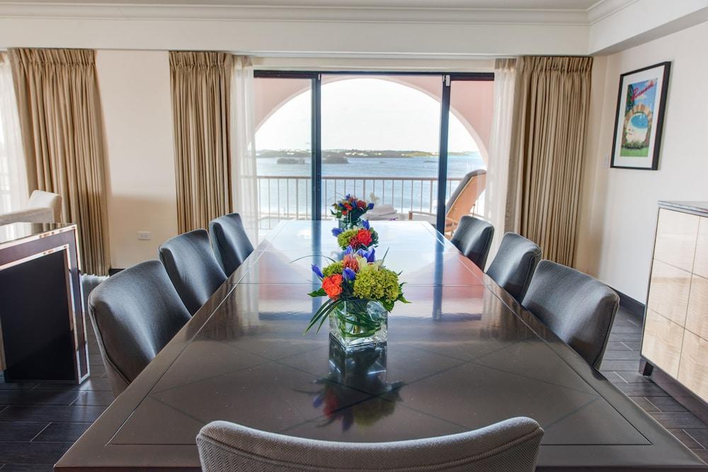 Hamilton Princess - Fairmont Gold Experience