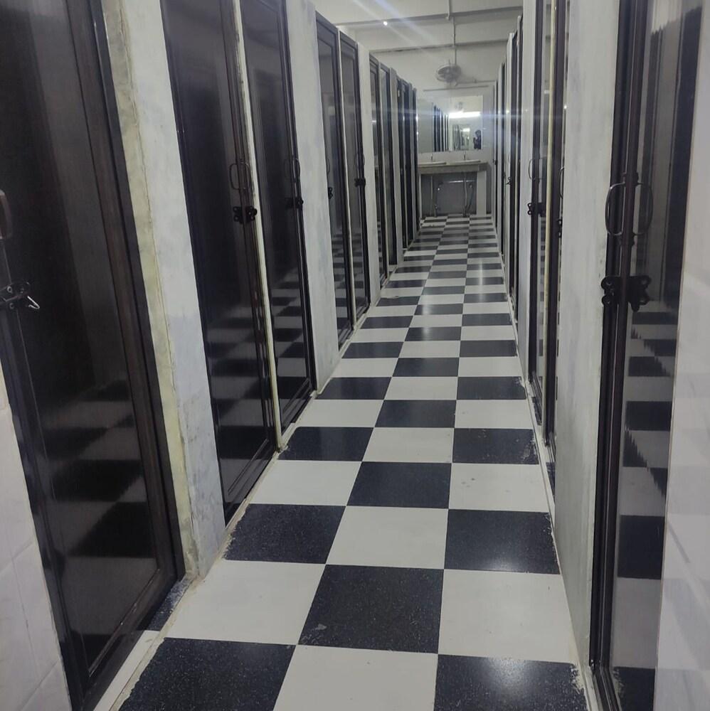 Abuzz Oxfordcaps Rohini