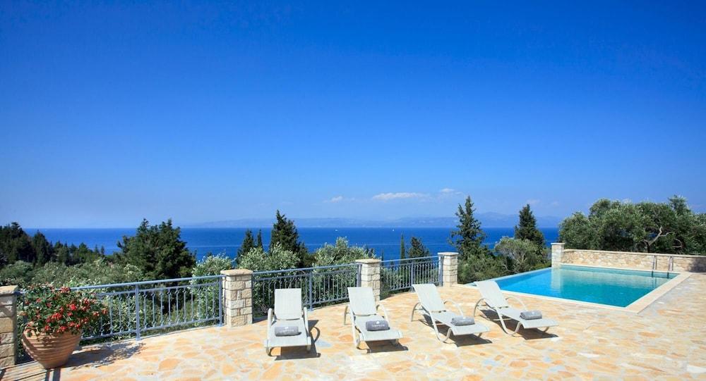 Monodendri Blue in Paxi