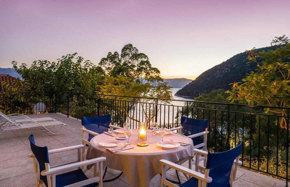 Elia Beach Villa in Ithaki
