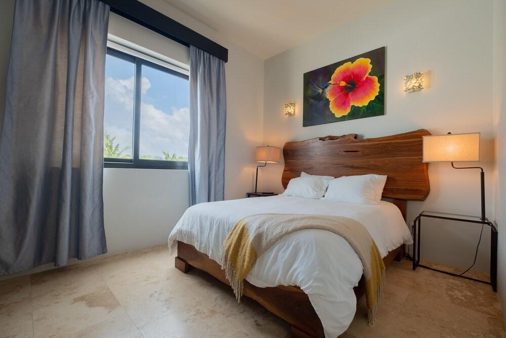 Diamante Beachfront Suites