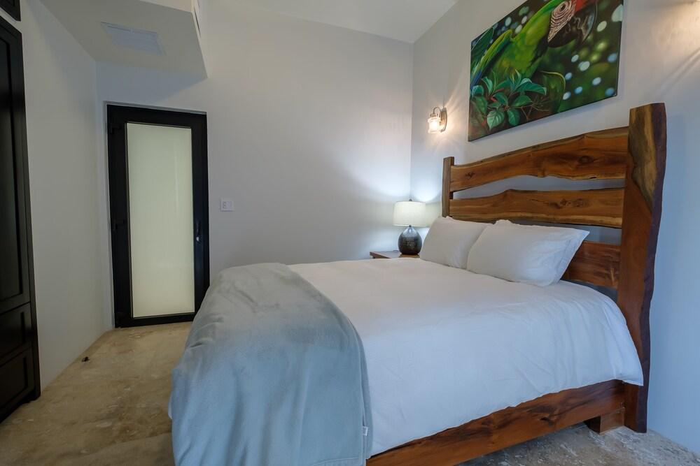 Diamante Beachfront Suites