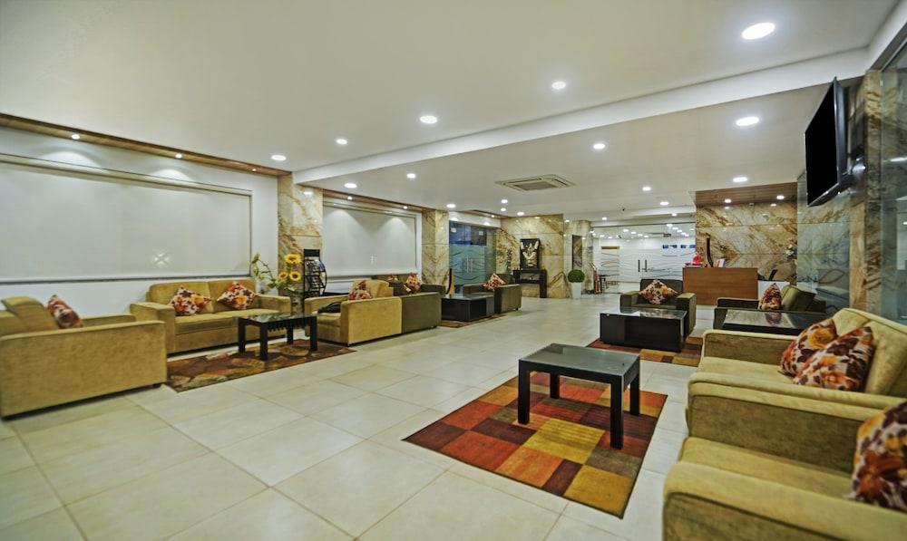 Treebo Tryst Mg Iris