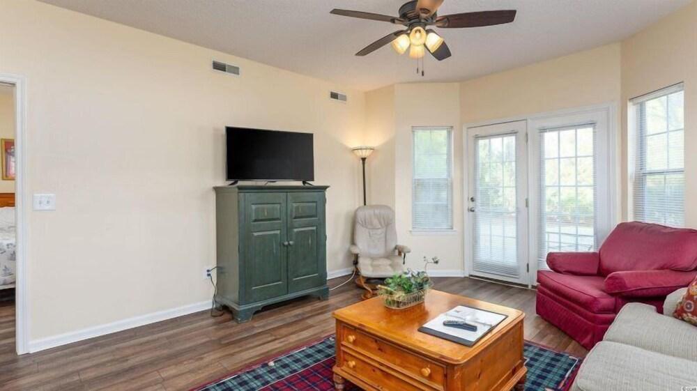 4595 Girvan Drive Legends