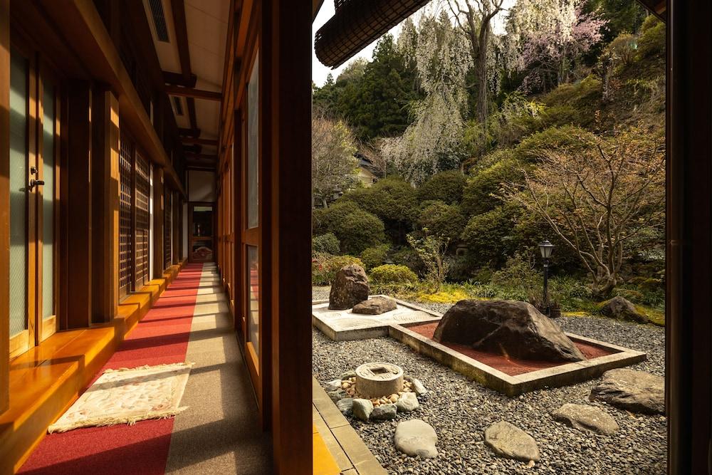 Temple Hotel Shimanobo