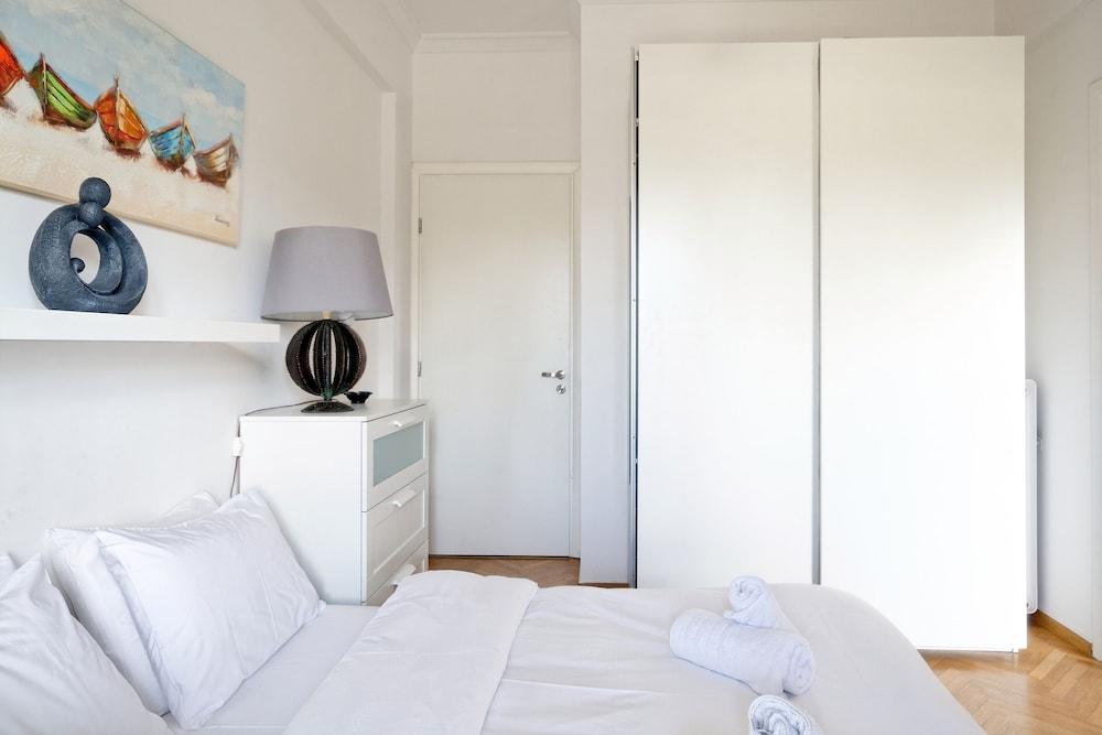 Glyfada Breeze Apartments