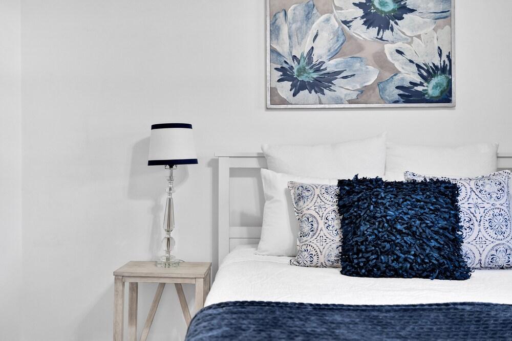 Deluxe 4BD Villa Paraiso W Heated Pool