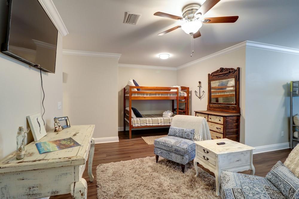 6808 Thomas Drive - Stella by the Sea