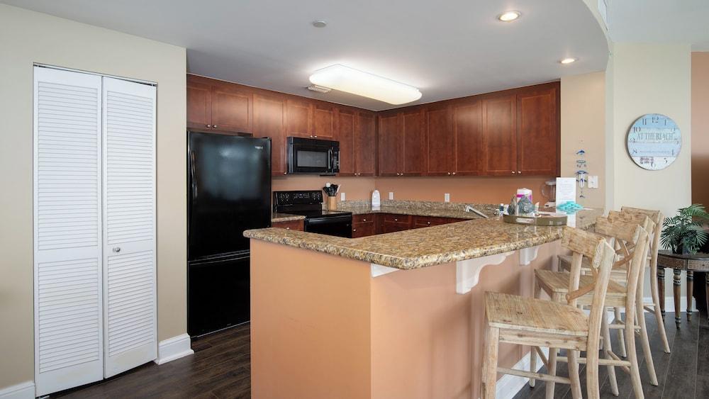 Aqua Resort 2101 - Coastal Haven