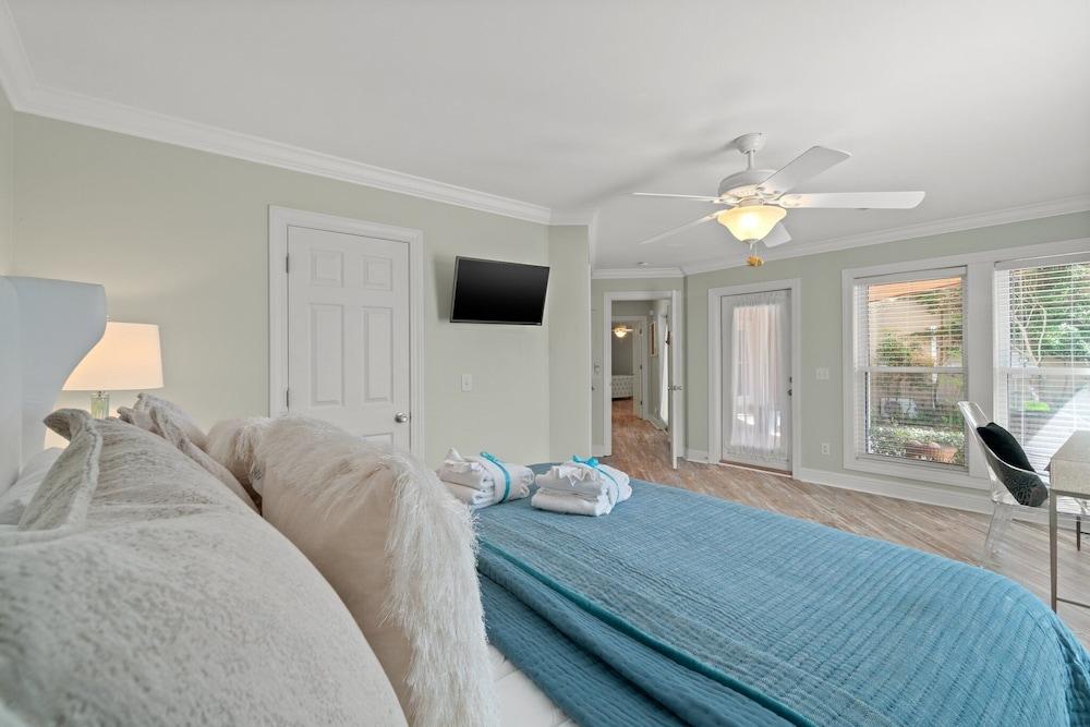 104 Derondo St - Cs the Day