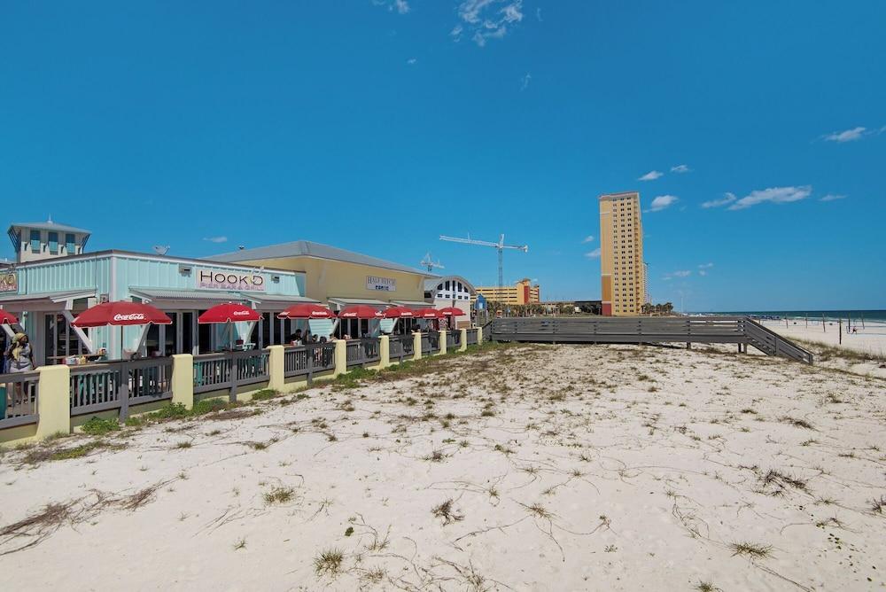 Beautiful Townhome Right On The Gulf - Get Ready To Relax!