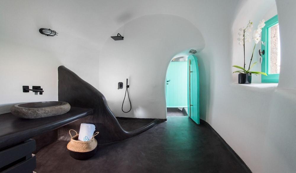 Three Caves - Villa With Private Pool Sea View