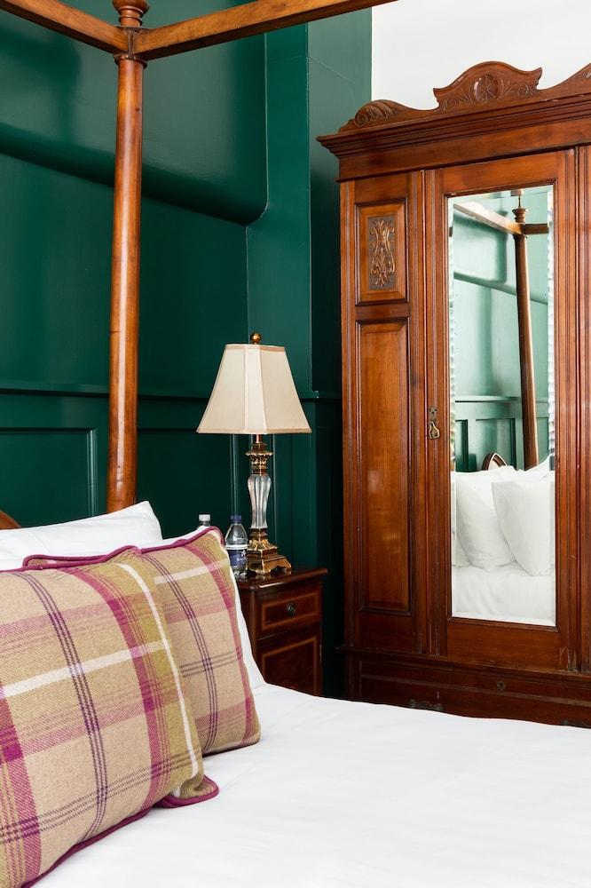 Staycations Maldon Suites