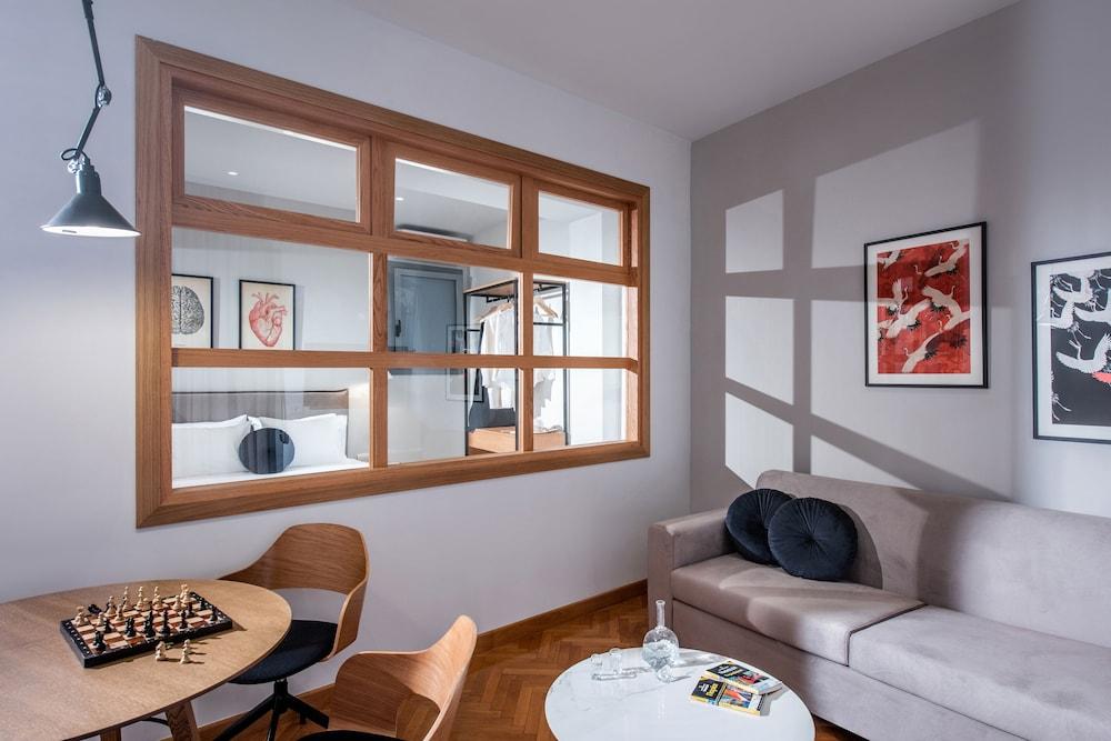 Kipos Boutique Suites