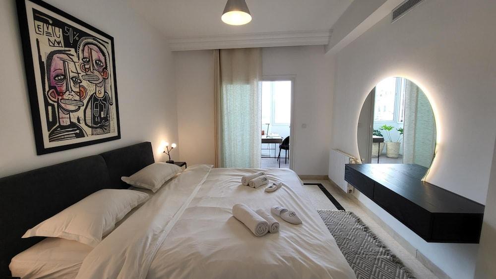 The Perfect Flat Sea Side Central Luxurious