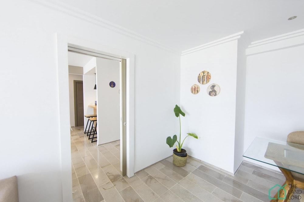 Brand New 2 Bd apt Jardins de Carthage