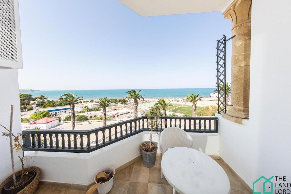 The Perfect View 2bds apt in Heart of Marsa Plage