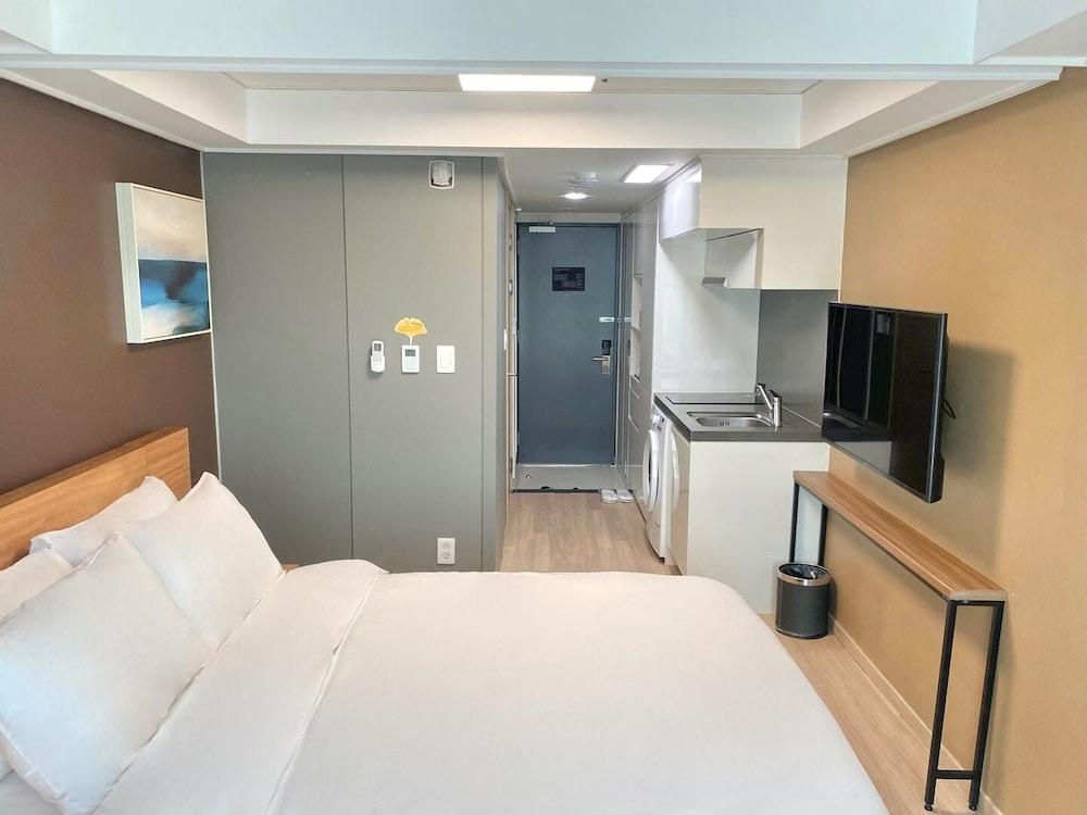 Chungchoho Best Hotel