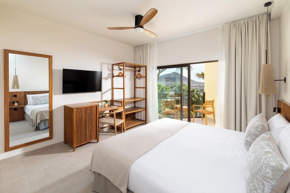 Playa Surf CBbC Hotel