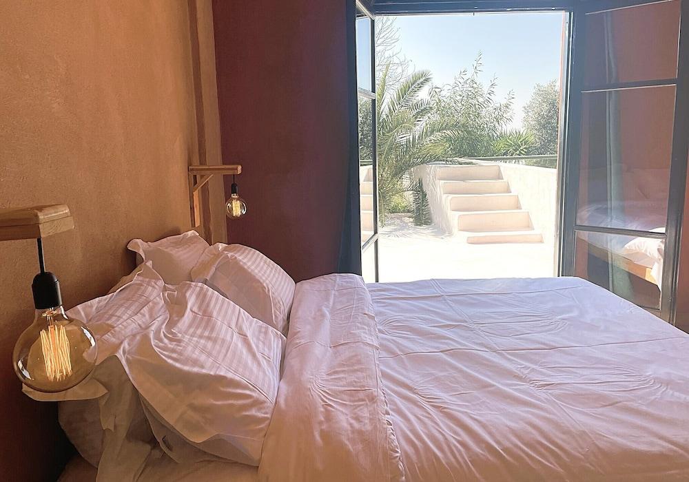 Rustic Hill Private Pool Rooms