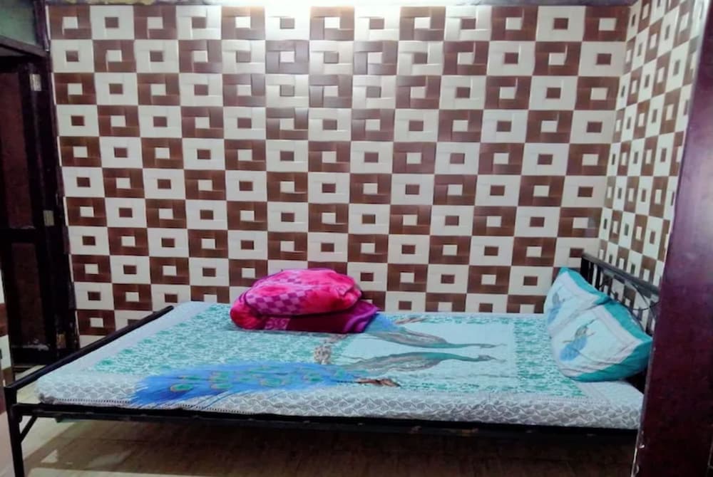 Goroomgo Sidhu Guest House Amritsar