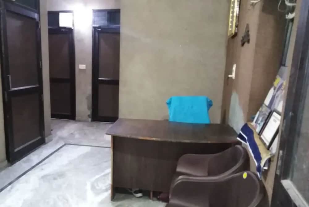 Goroomgo Wow Backpackers Hostel Amritsar