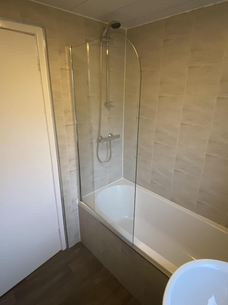 Sarabell House - 2 Bedrooms, Choppington