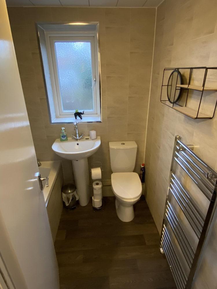 Sarabell House - 2 Bedrooms, Choppington