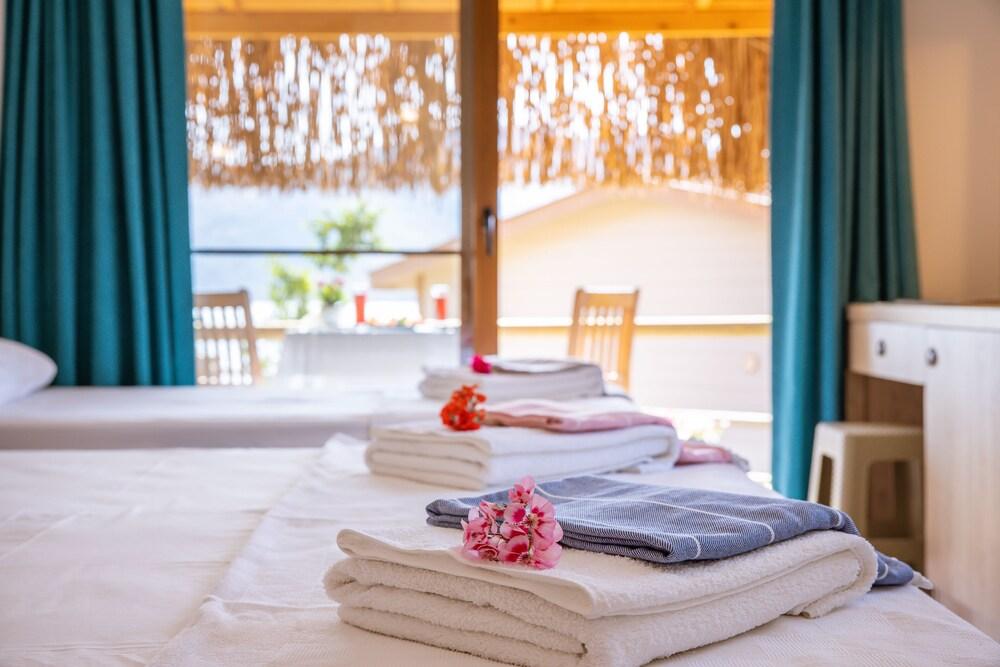 Almond Bungalow Hotel