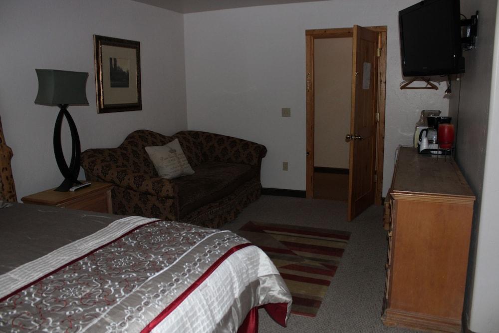 Edelweiss Resort and Restaurant