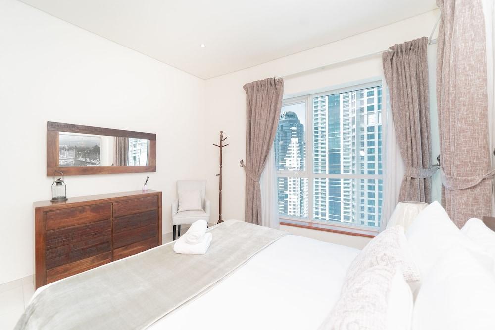 HiGuests - Marina Heights