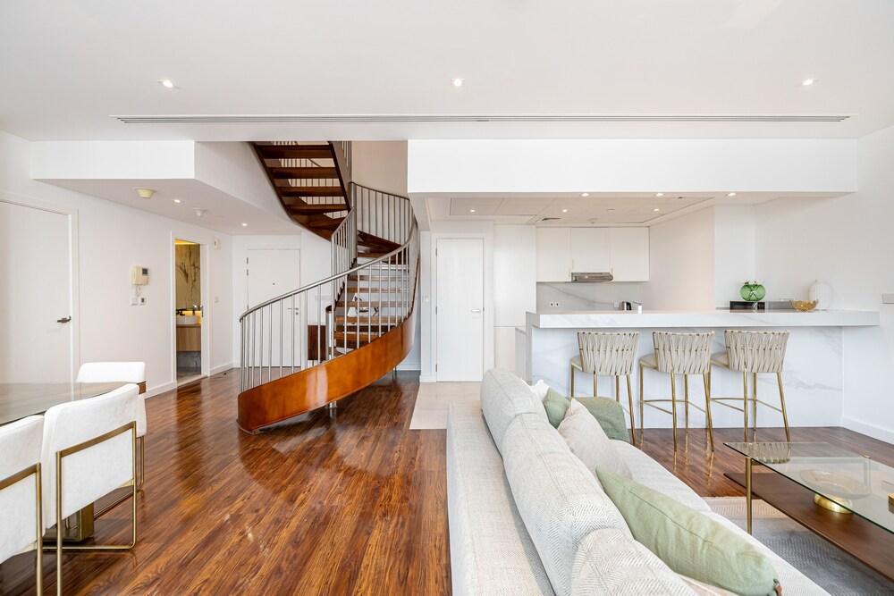 Duplex 2BR Burj Daman - DIFC