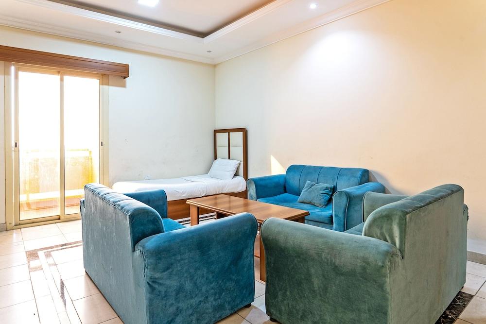 OYO 607 Jeddah Palace Hotel