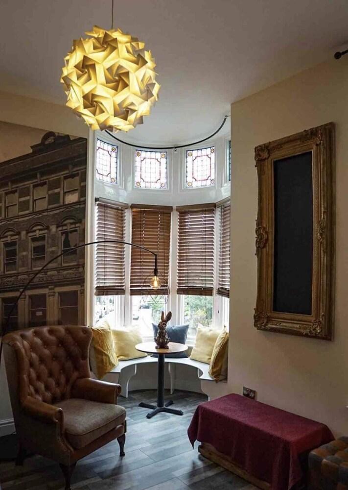 Inviting 2-bed Apartment in Matlock Sleeps 6