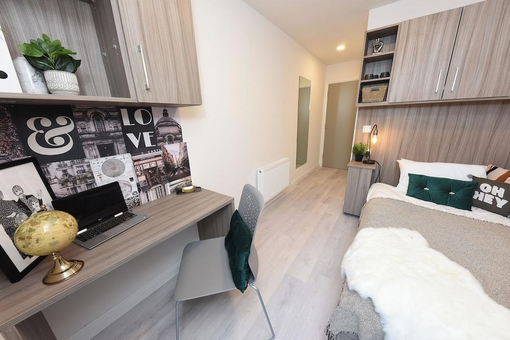 Yugo Explore - Melbourn Point