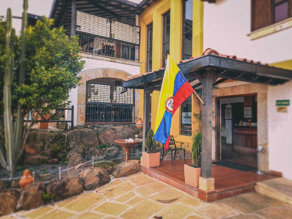 Hotel Las Rocas Resort