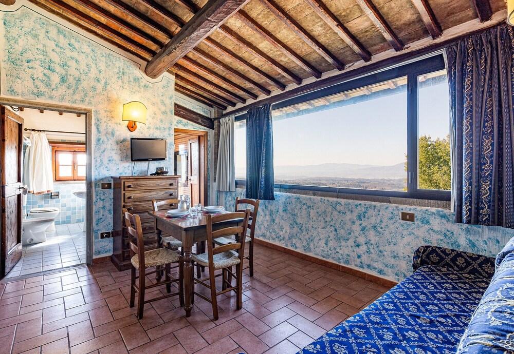 Usignoli Pool Apartment Tuscany