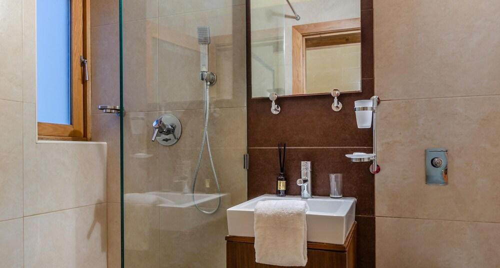 Gozo Escape w Private Pool Terrace BBQ AC